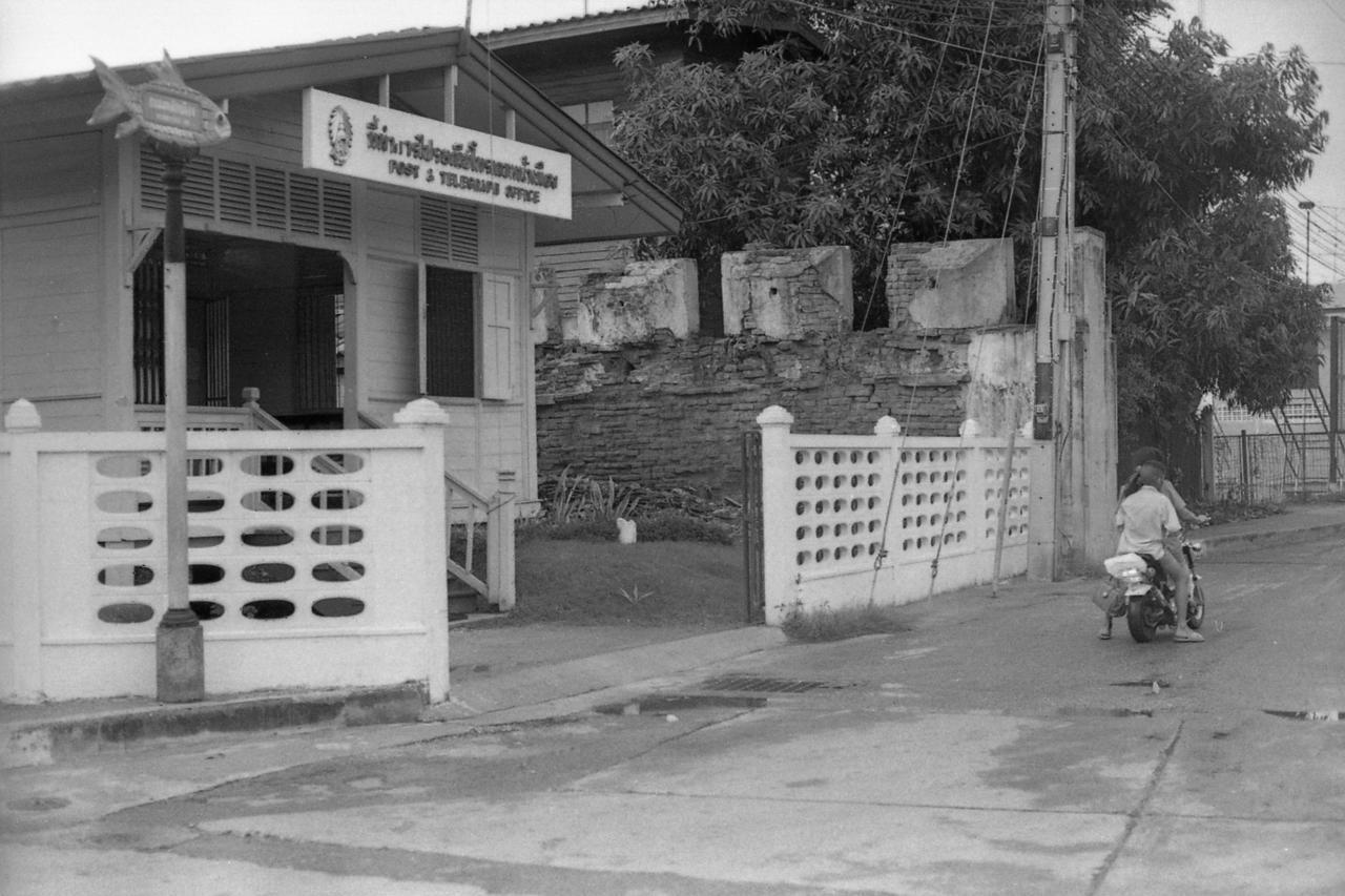 Bankaikow Hostel Kanchanaburi Exterior photo